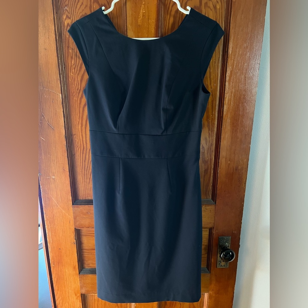 The Limited size 2 navy sheath dress